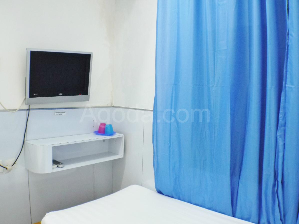 Twin with Bathroom (No Window) - Free WiFi access