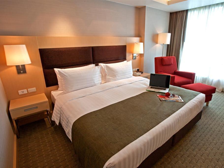 Deluxe - Free WiFi access