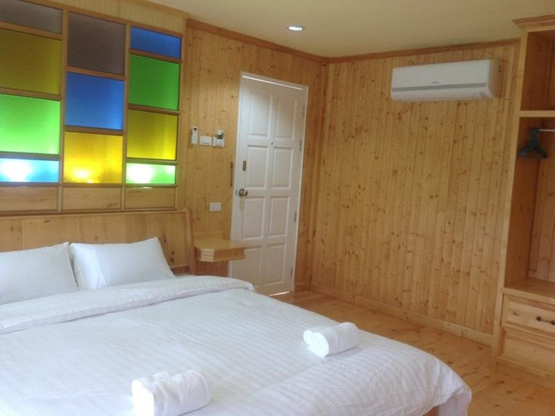 Deluxe River View Raft - Free WiFi access - Breakfast included
