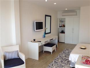 Deluxe Double Room - 1st Floor - Free WiFi access - Breakfast included