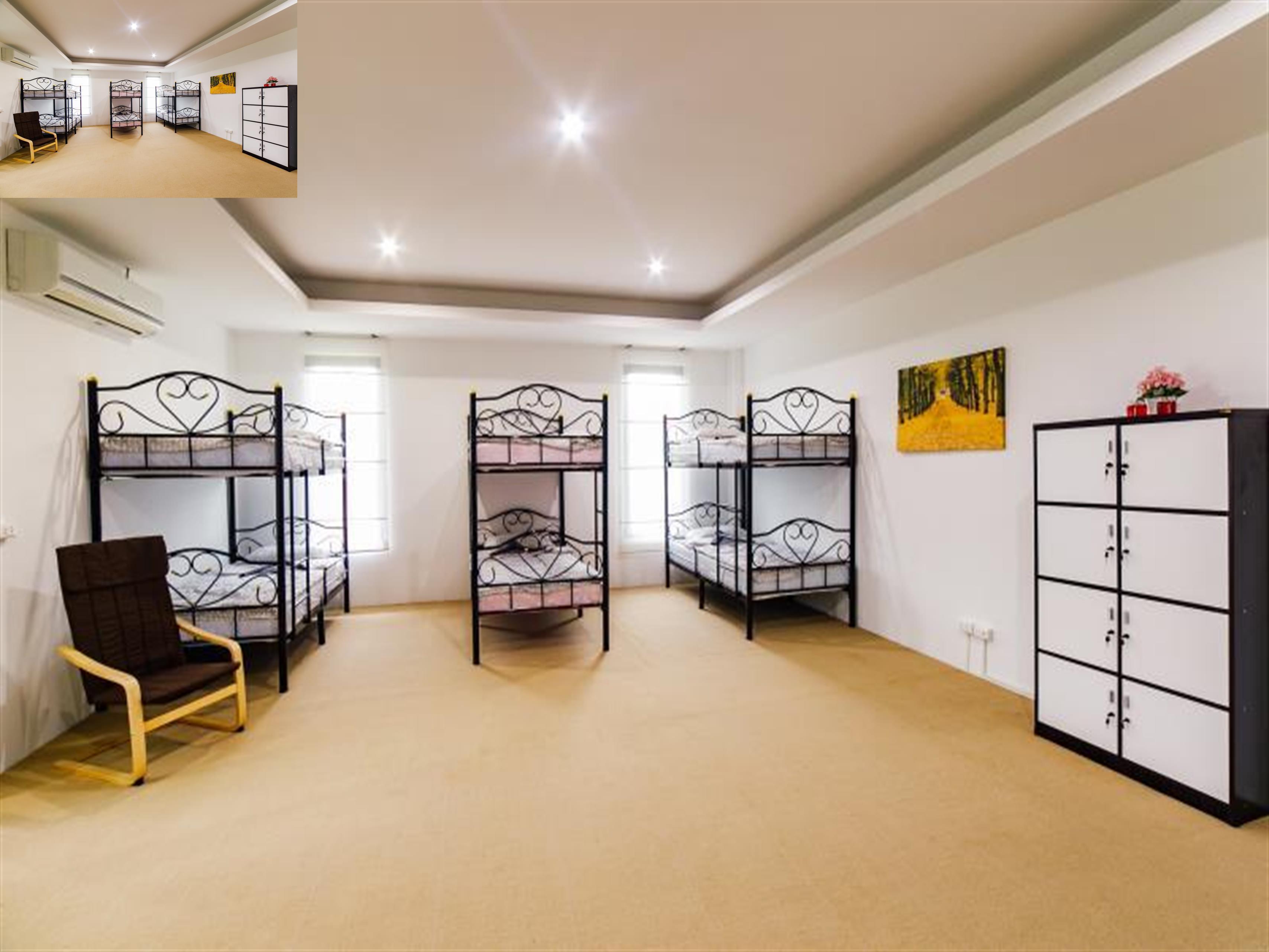 Bed in 10-Bed Mixed Dormitory Room - Free WiFi access
