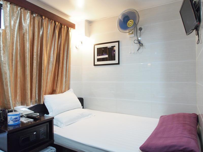 Double Room with 1 double bed - Free WiFi access