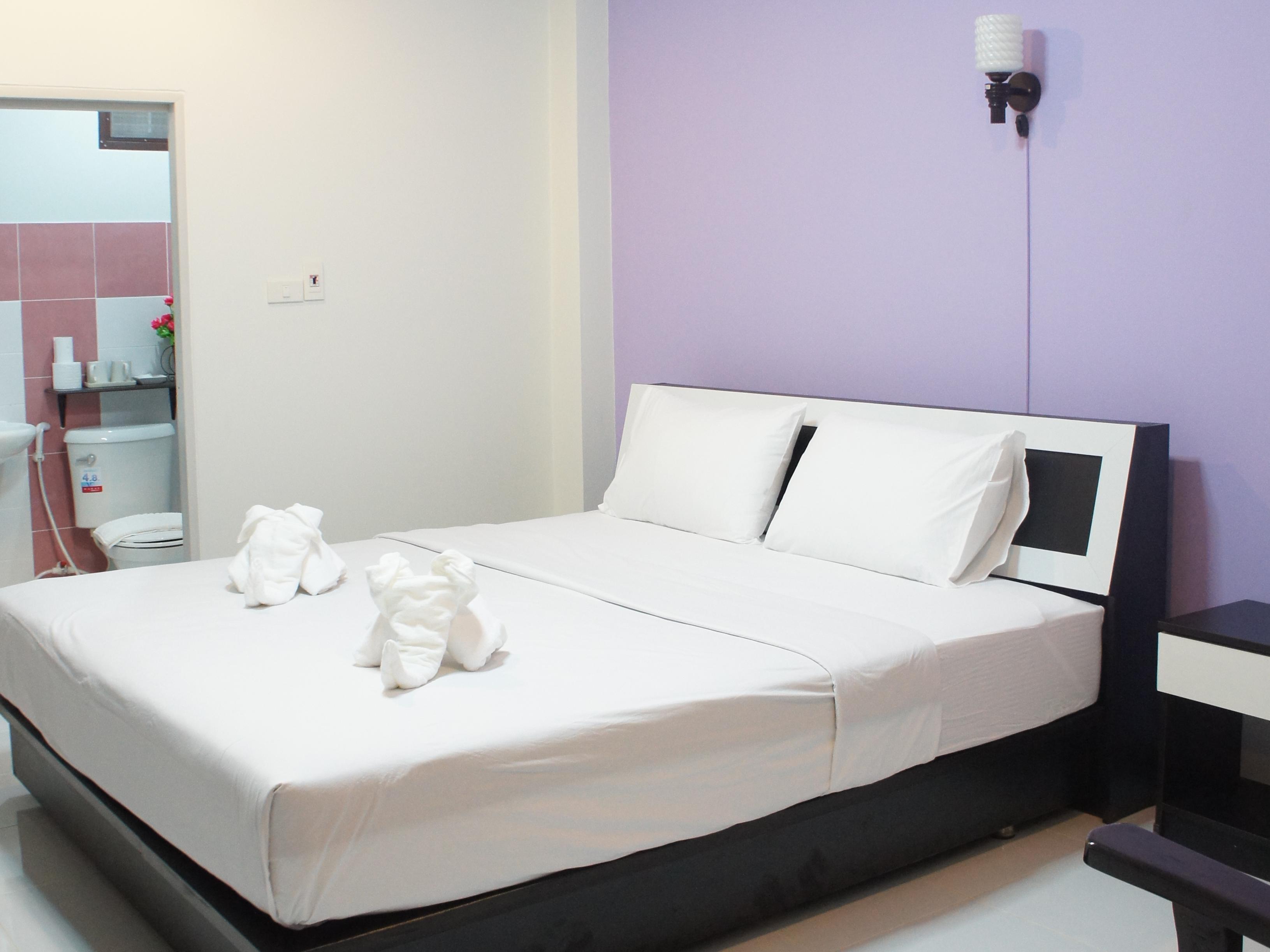 Standard Double with breakfast - Free WiFi access - Breakfast included