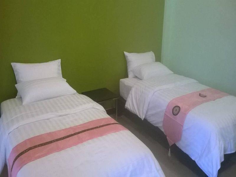 Standard Double or Twin - Free WiFi access - Breakfast included