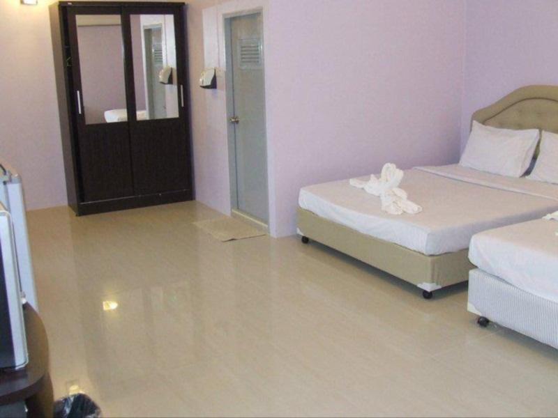 Deluxe Suite - Free WiFi access - Breakfast included