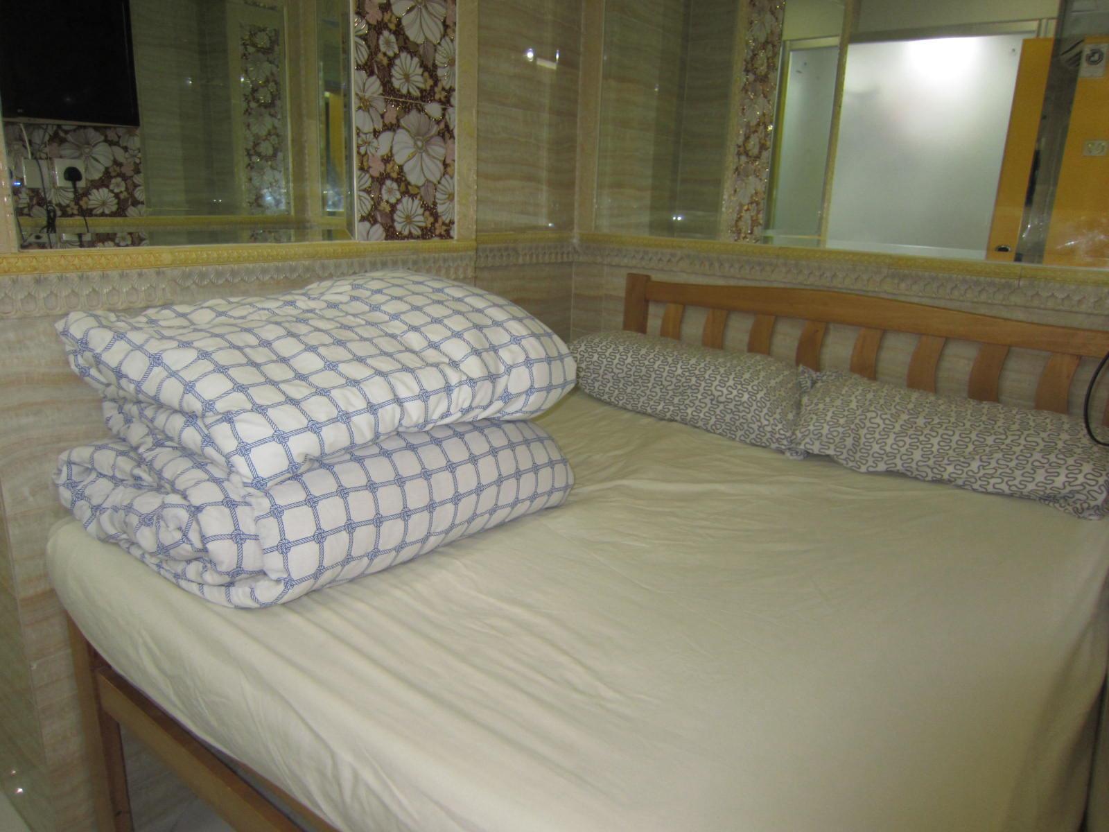 Ensuite for 1 Person (With Bathroom) - Free WiFi access