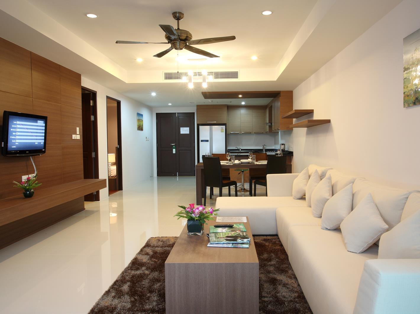 2 Bedroom Jacuzzi Suite with Breakfast - Free WiFi access - Breakfast included