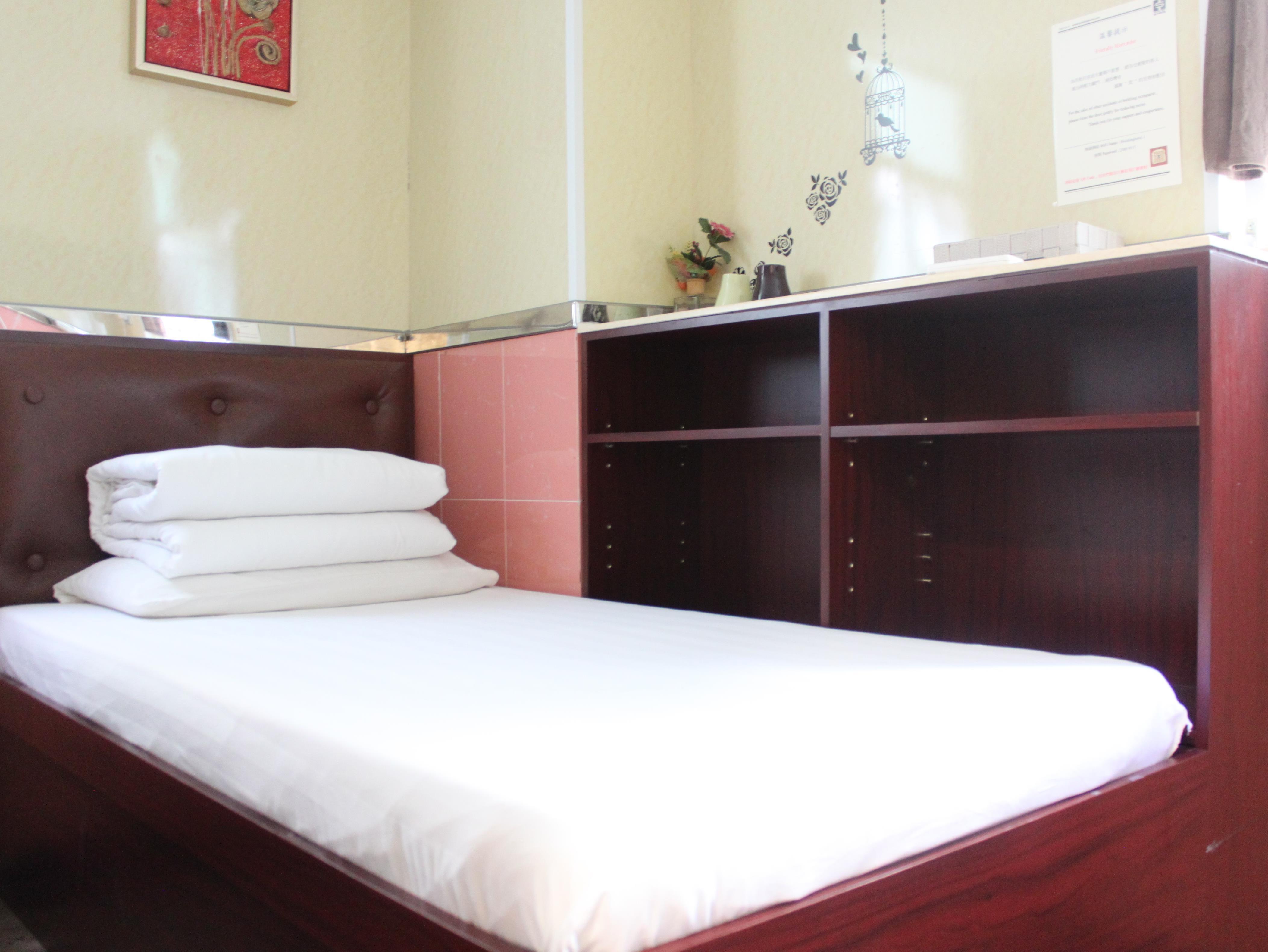 Single Room - Free WiFi access