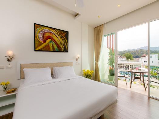 Deluxe Room - Breakfast included