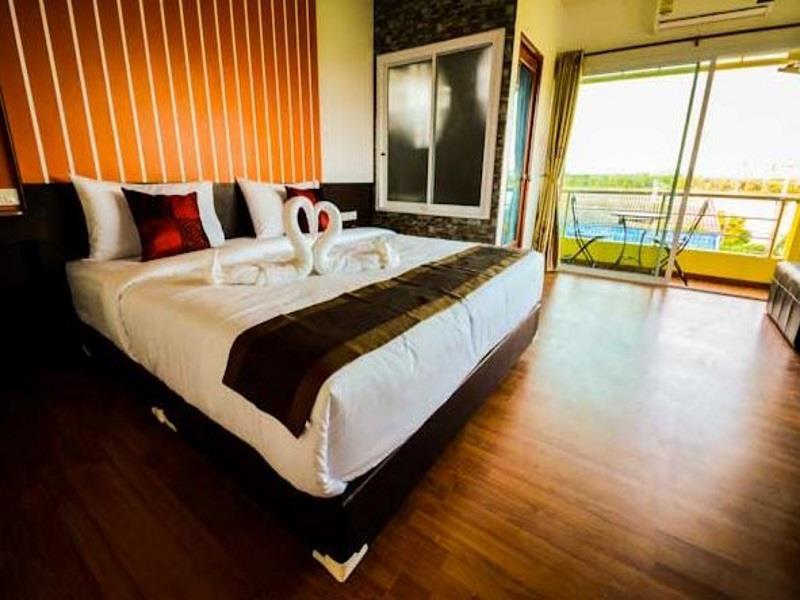 VIP River View - Free WiFi access - Breakfast included