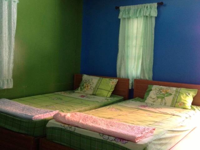 Cottage Twin Room - Free WiFi access