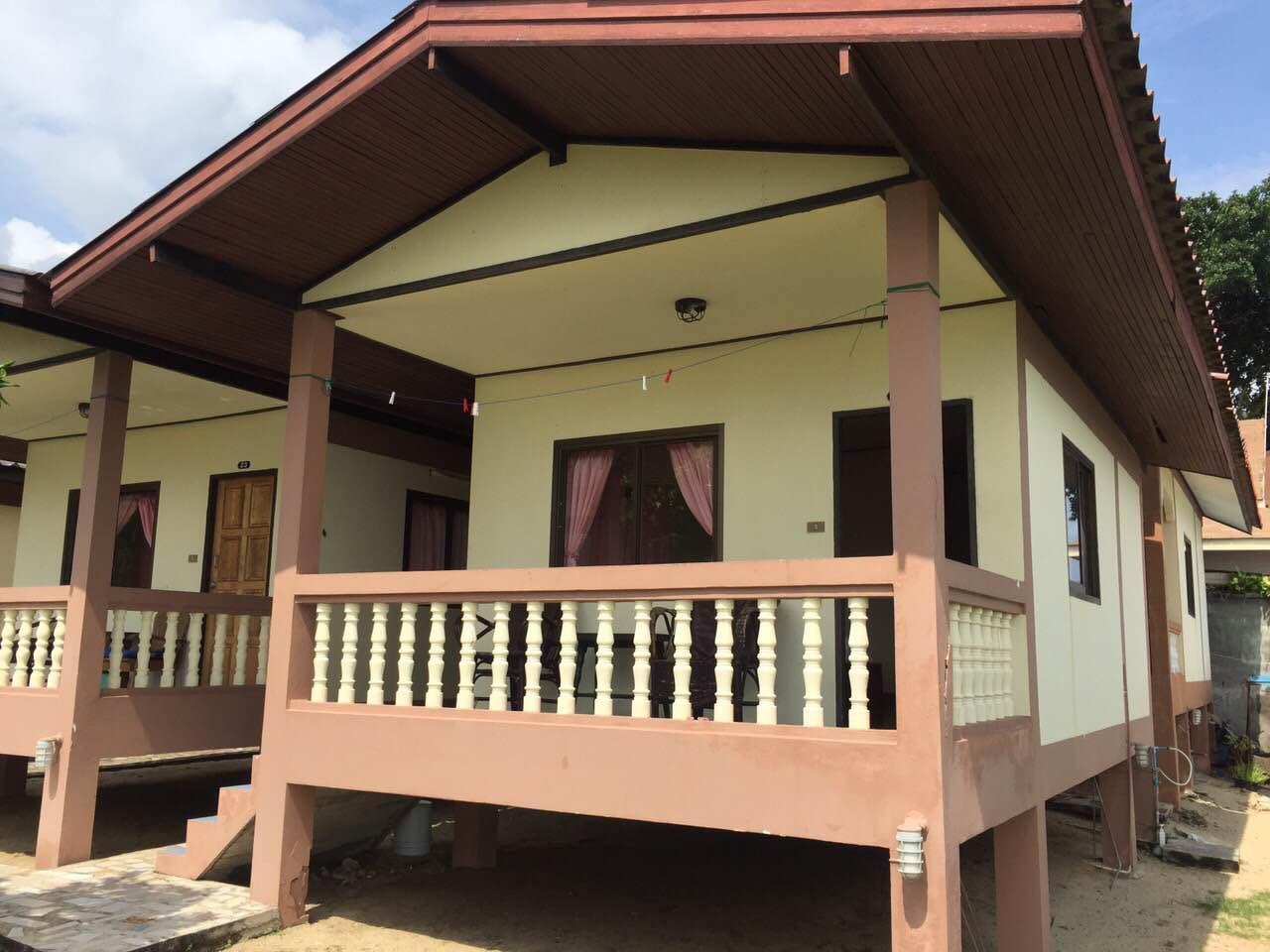 Bungalow Beach Side - Best price guarantee