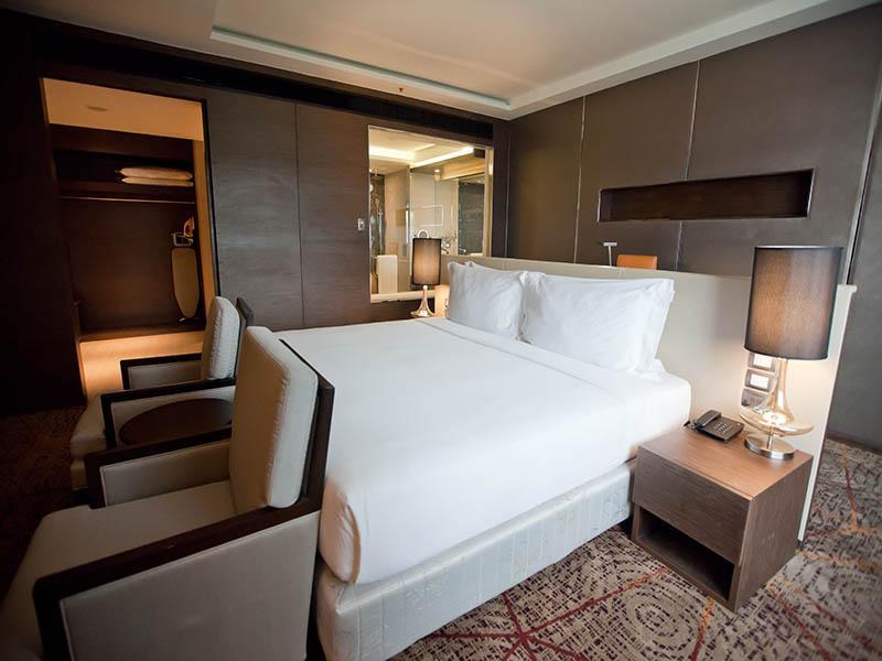 Grand Honeymoon Suite with Breakfast - Breakfast included