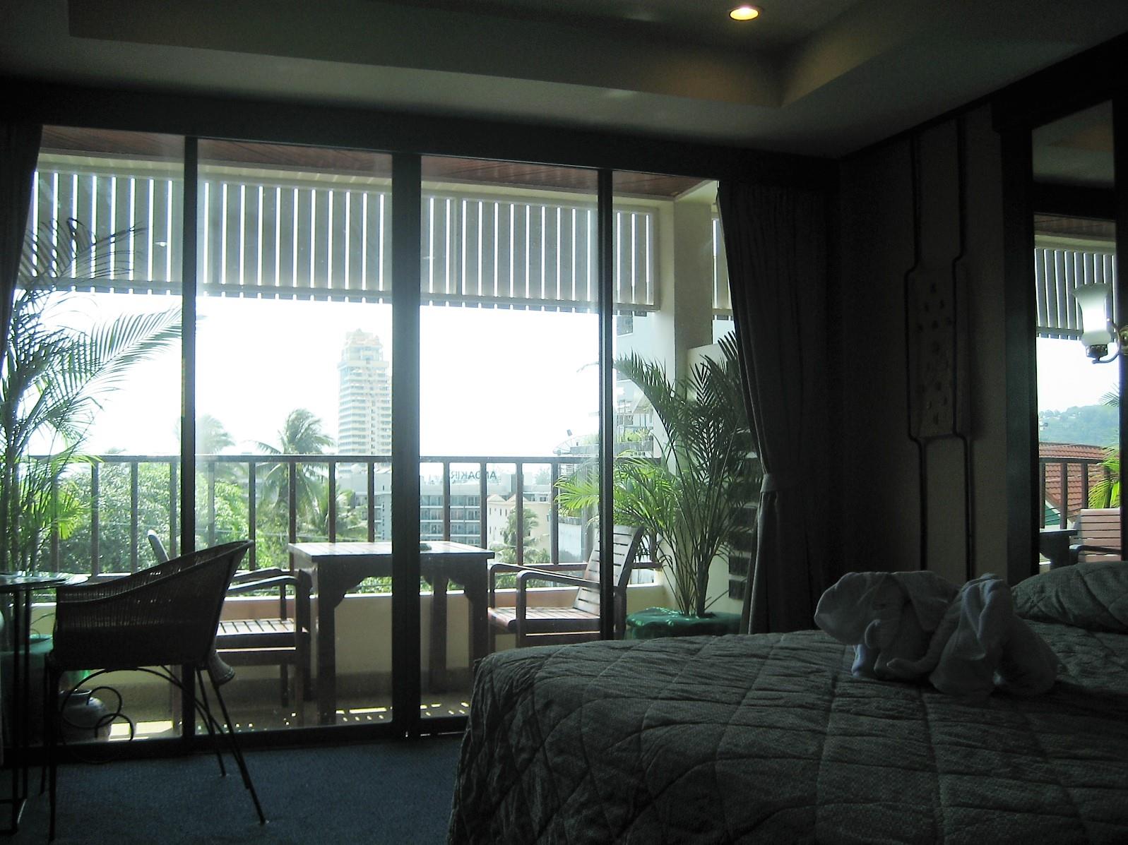 Superior Sea View King Bedroom - Free WiFi access