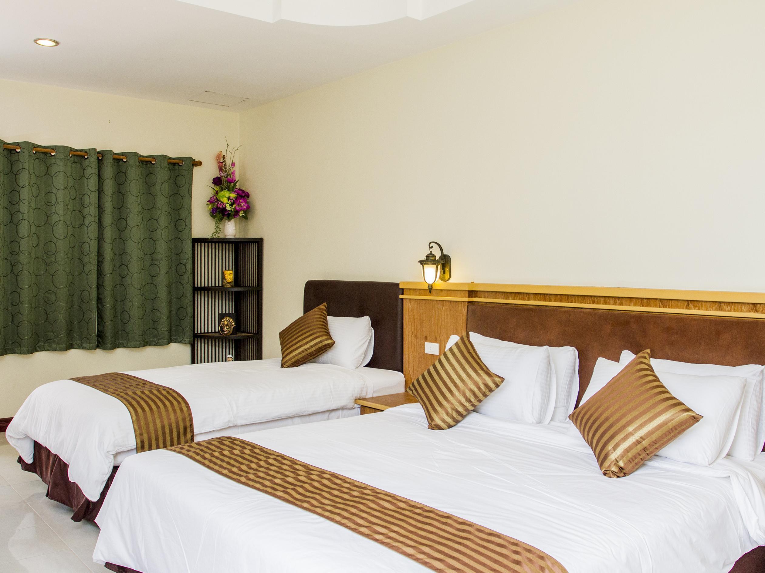 Family With Breakfast - Free WiFi access - Breakfast included
