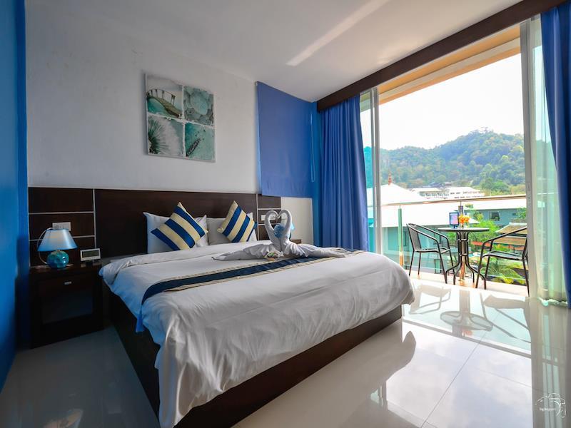 Deluxe With Breakfast - Free WiFi access - Breakfast included