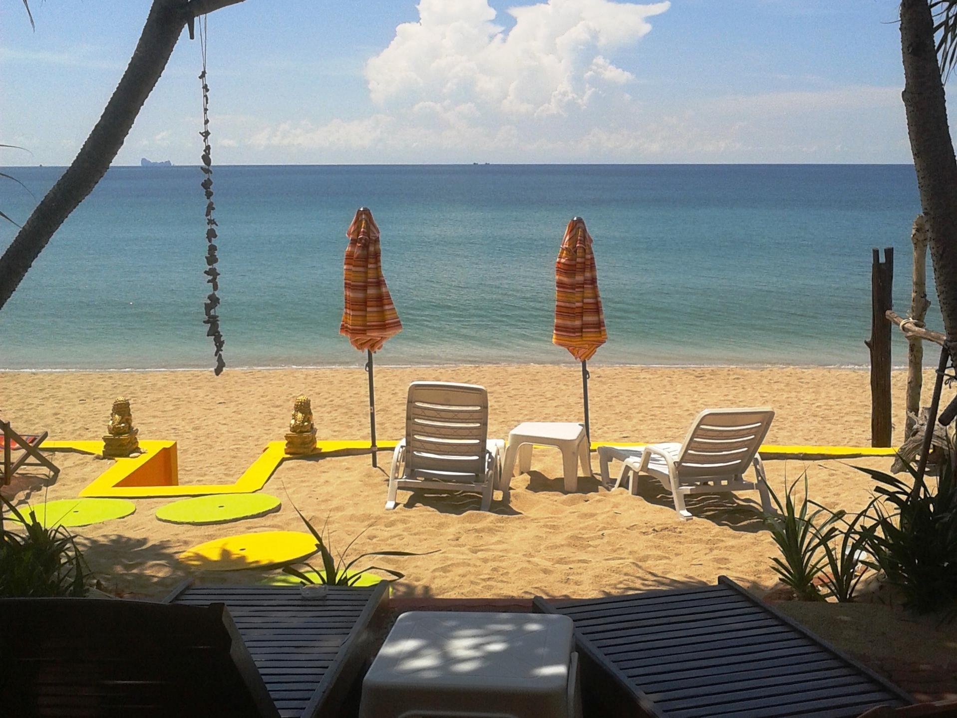 Beachfront Studio Apartment - Best price guarantee