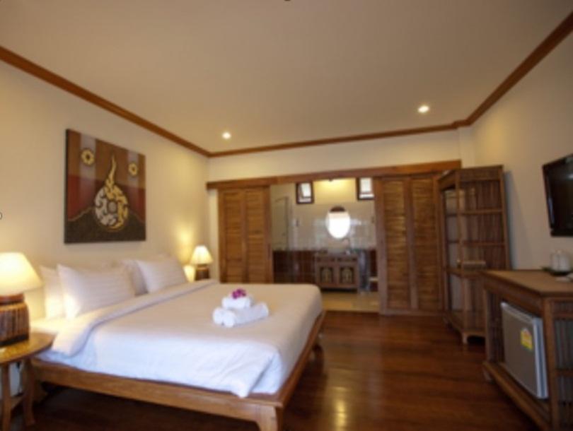 Deluxe Double Bed - Free WiFi access - Breakfast included