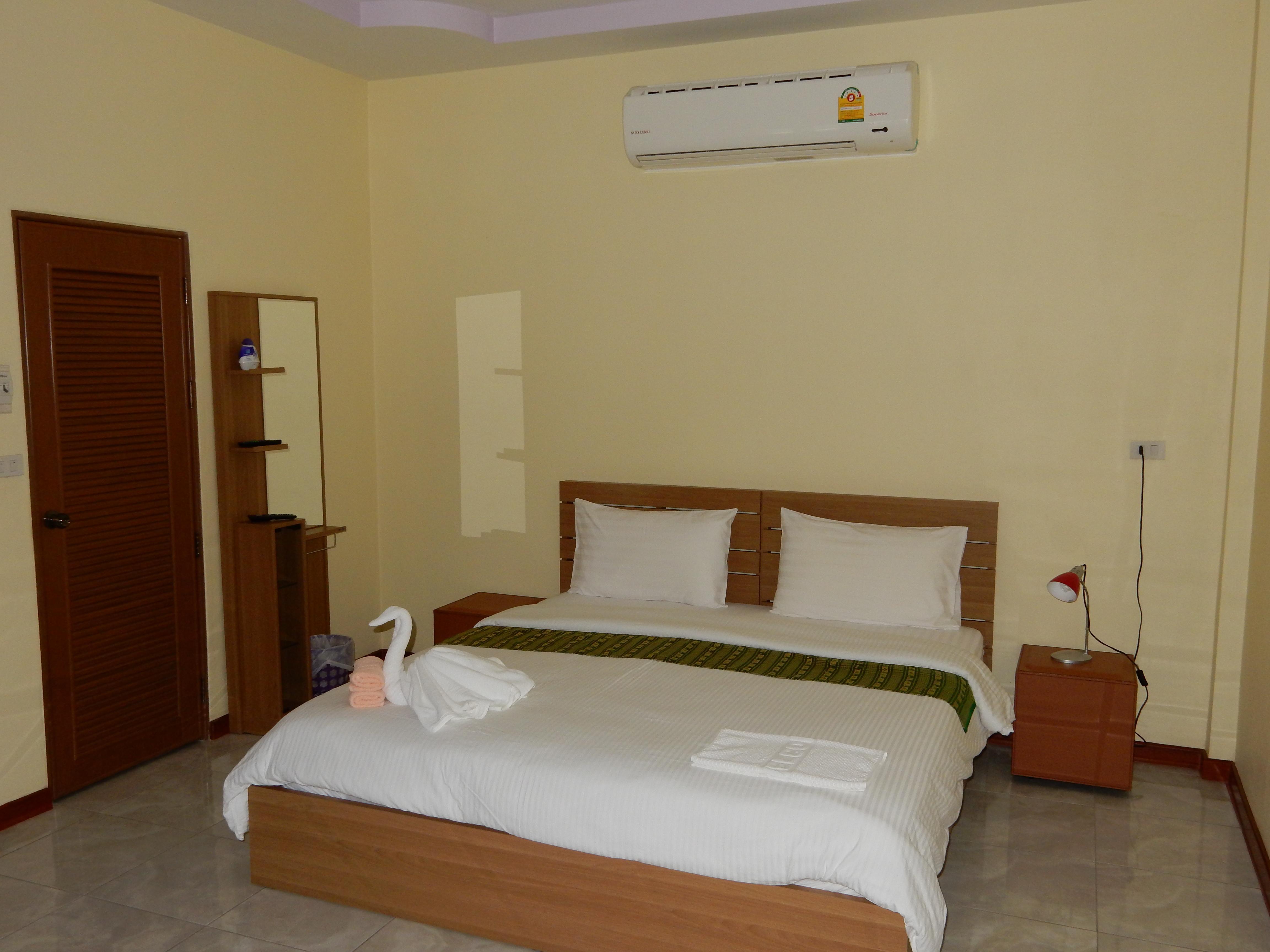 Deluxe - Non-Smoking - Free WiFi access - Breakfast included
