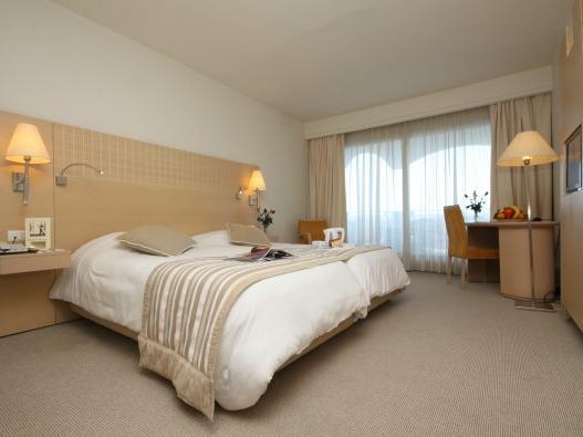 Twin Room - Free WiFi access - Breakfast included