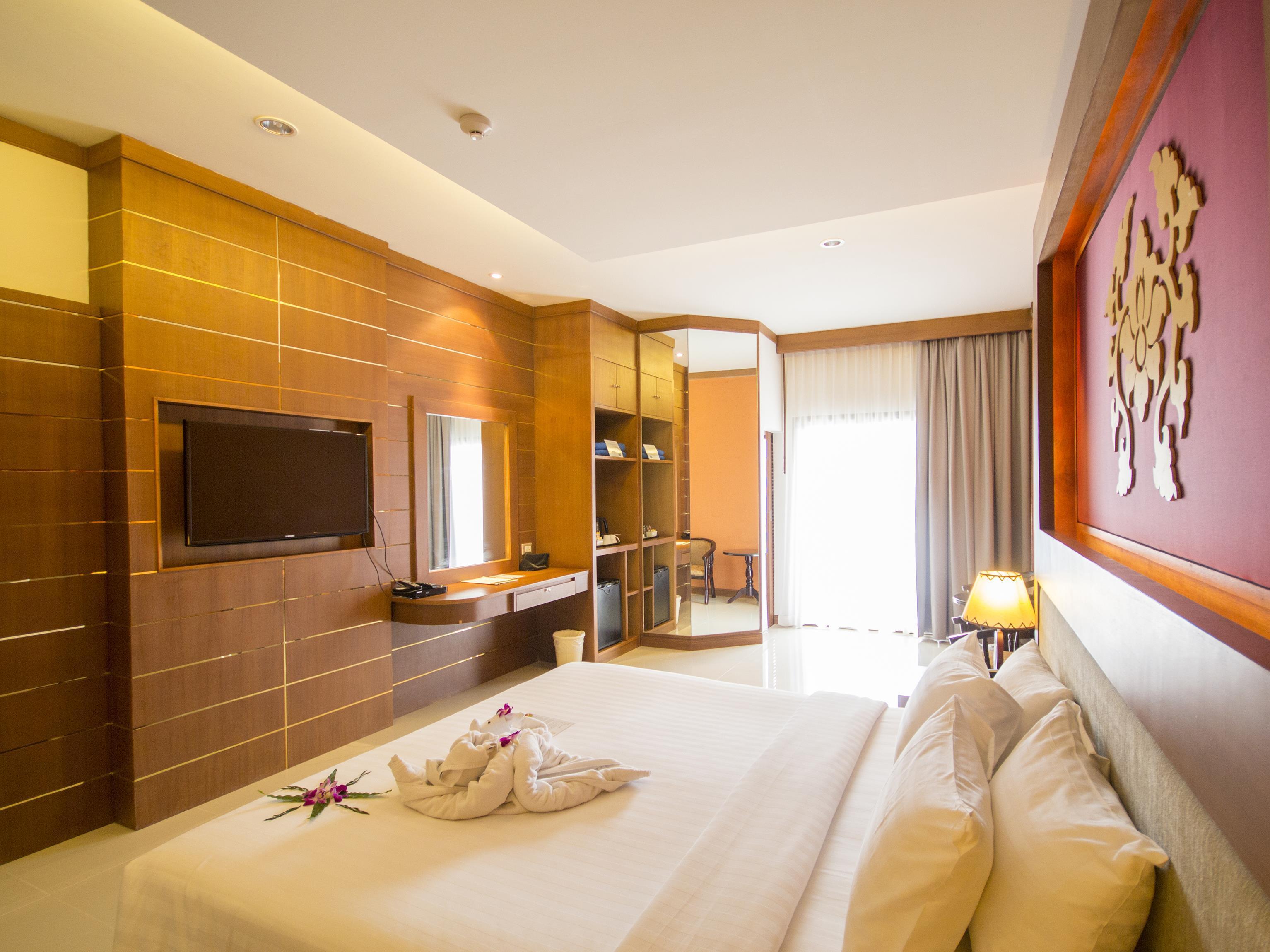 Deluxe Pool View Room - Free WiFi access