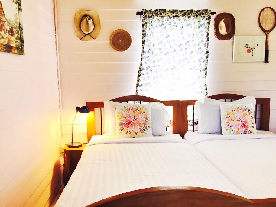 Family House - Free WiFi access - Breakfast included