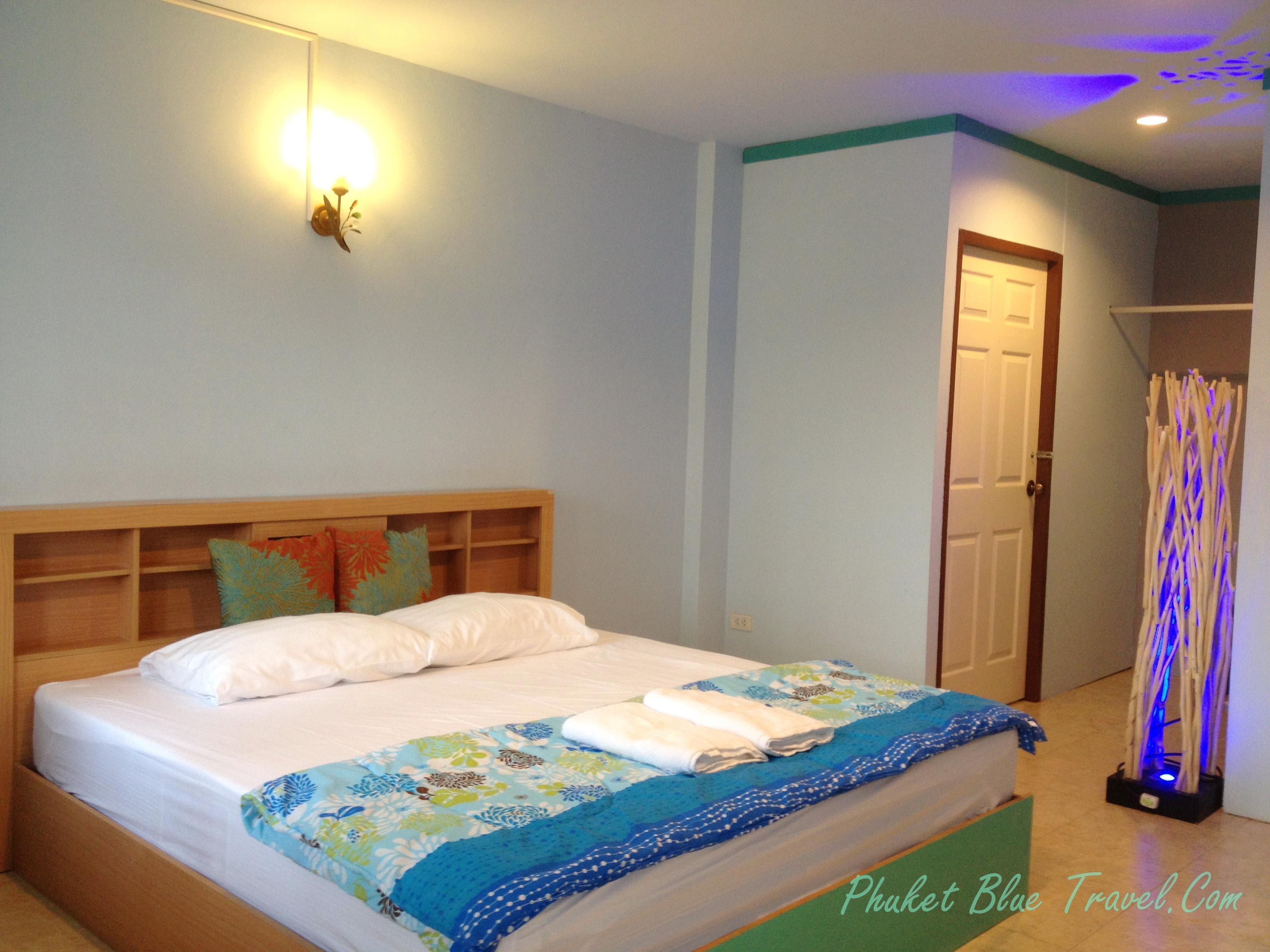 Private room with balcony - Free WiFi access