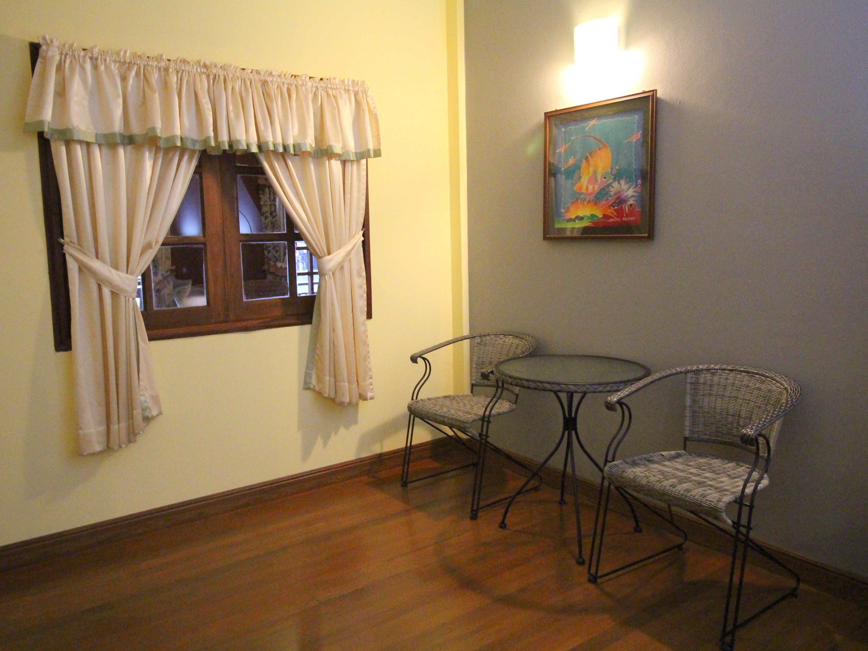 Banpu Suite 1(4 Adults) - Free WiFi access - Breakfast included