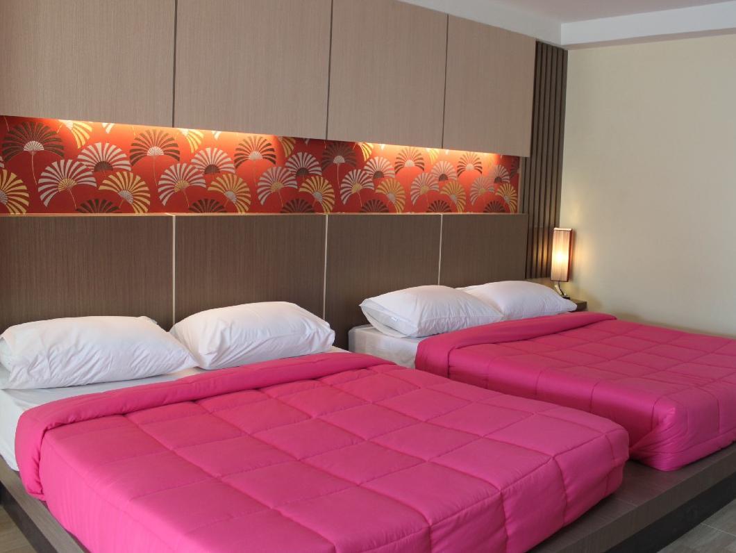 Family Room 2 Double Beds - Best price guarantee