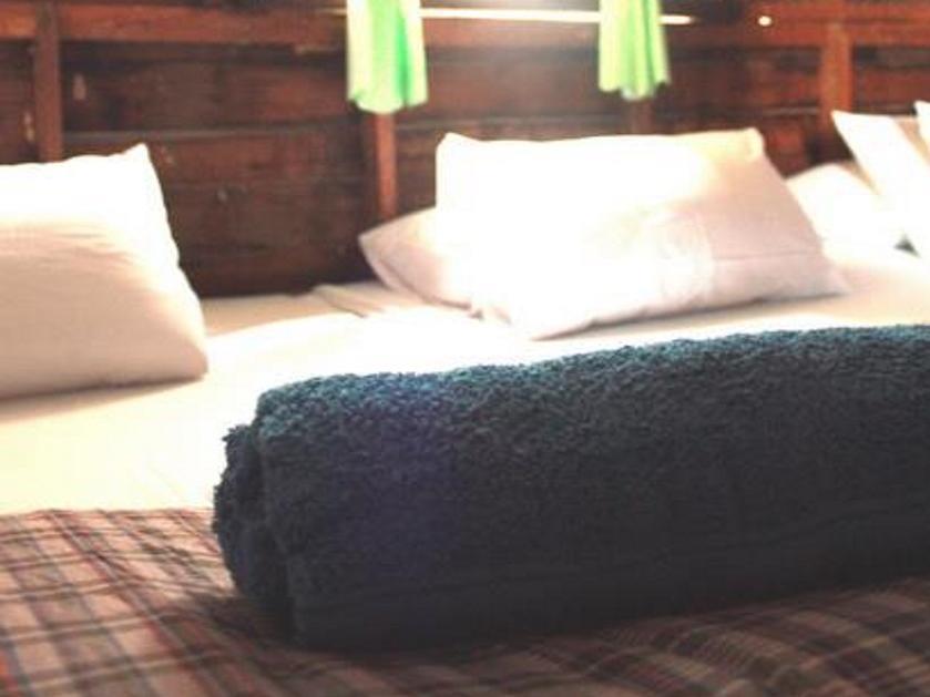 Standard 3 Person Shared Bathroom - Best price guarantee