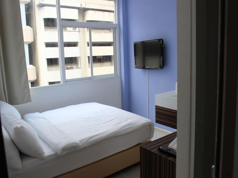 Standard Double Bed - Free WiFi access - Breakfast included