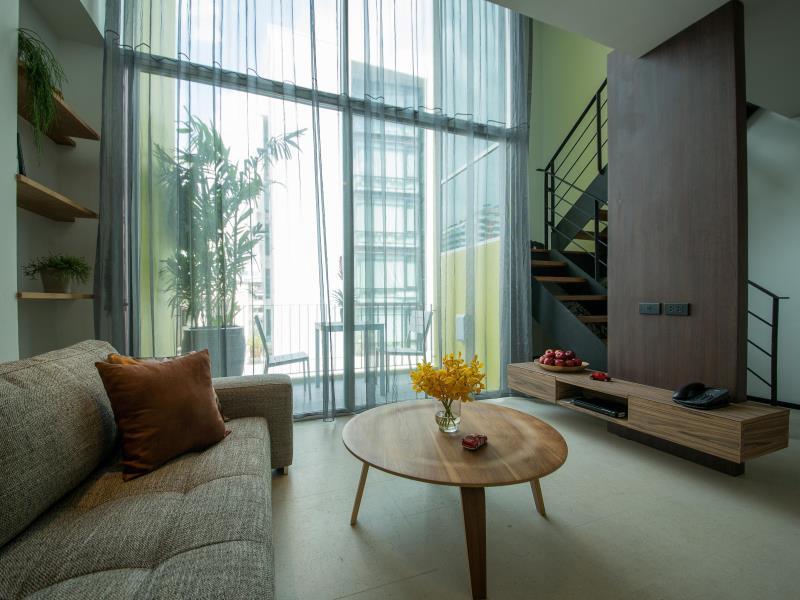 One Bedroom Duplex Suite Room Only - Free WiFi access