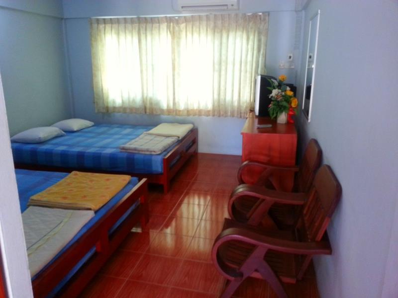 Standard Town with 2 Queen Beds - Free WiFi access