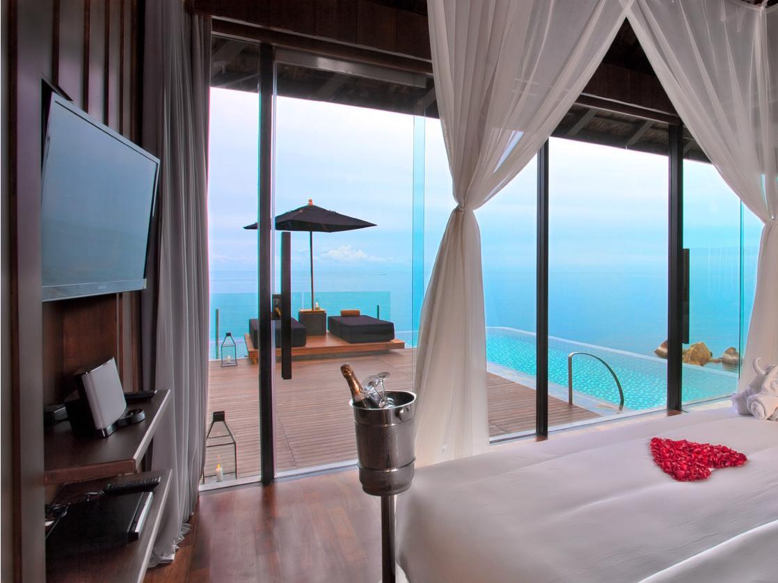 Ocean Front Pool Villa - Free WiFi access - Breakfast included