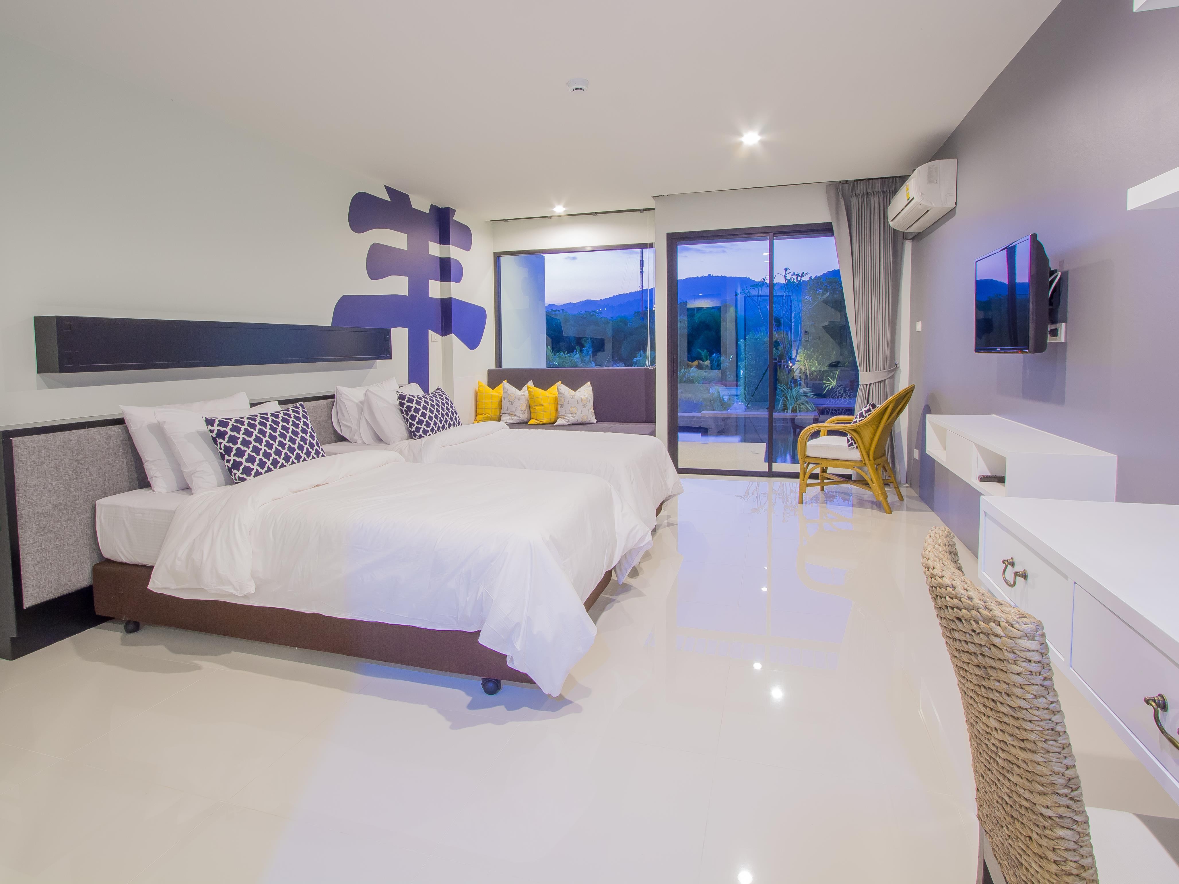 Deluxe Studio Poolside - Free WiFi access