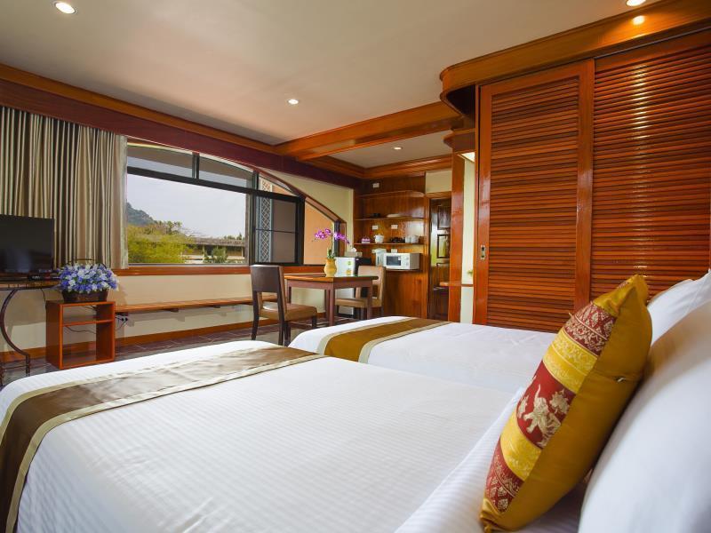 Corner Room with Balcony - Best price guarantee