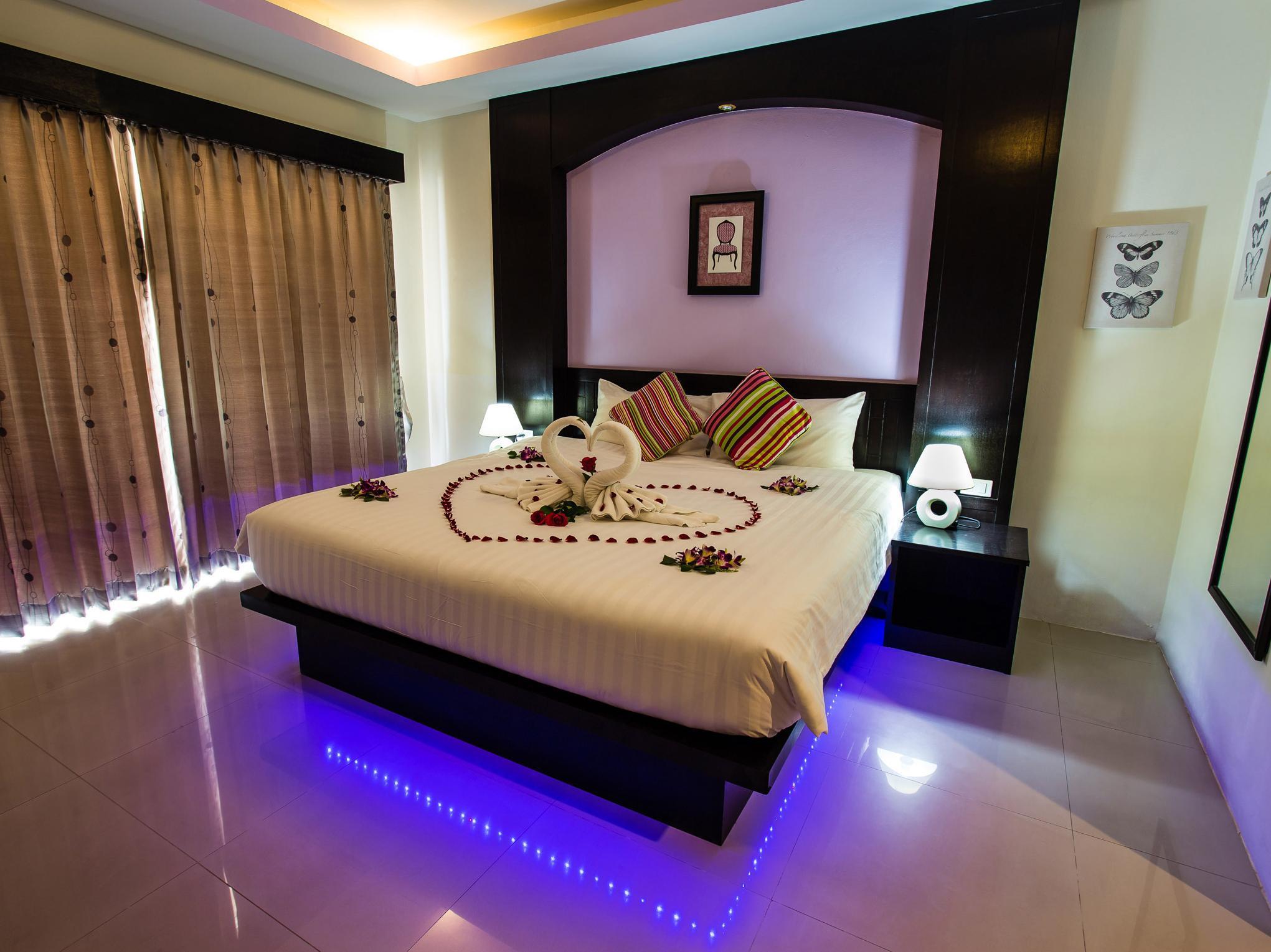 Grand Deluxe Room with Balcony With Breakfast - Breakfast included
