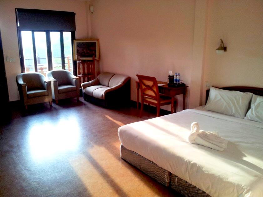 Engpha Peak Sweet 3rd Floor - Free WiFi access - Breakfast included