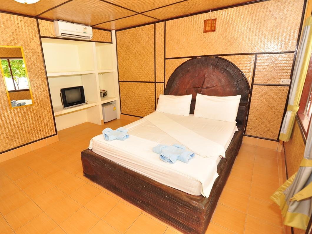 Standard Room with Freeze and TV - Breakfast included