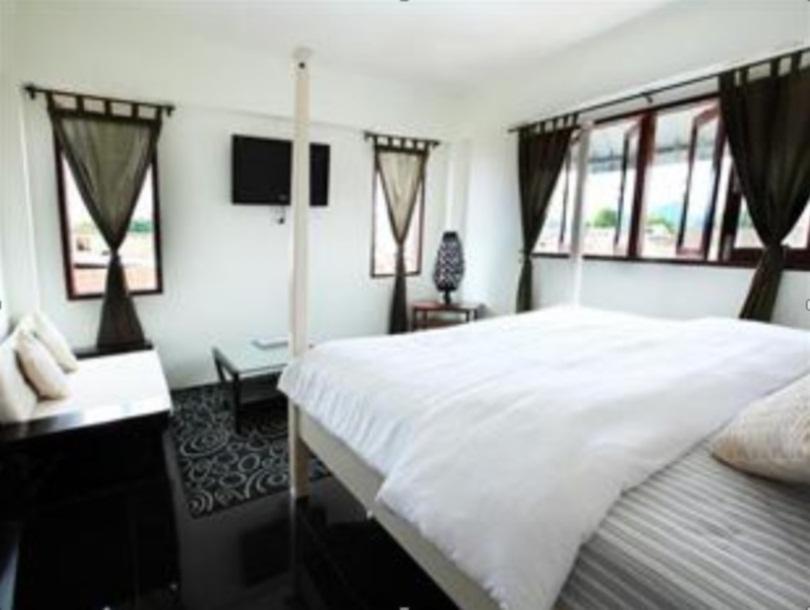 Simply Style - Free WiFi access - Breakfast included