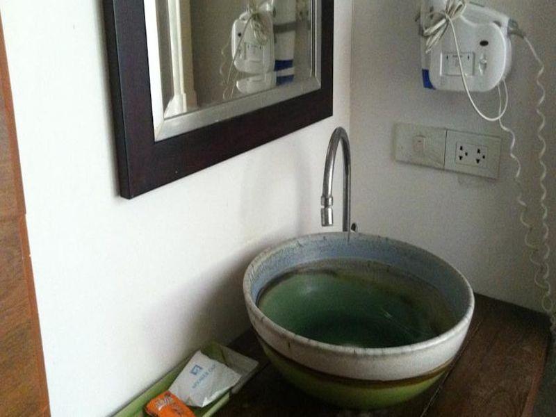 Superior Double with canal view - Free WiFi access - Breakfast included