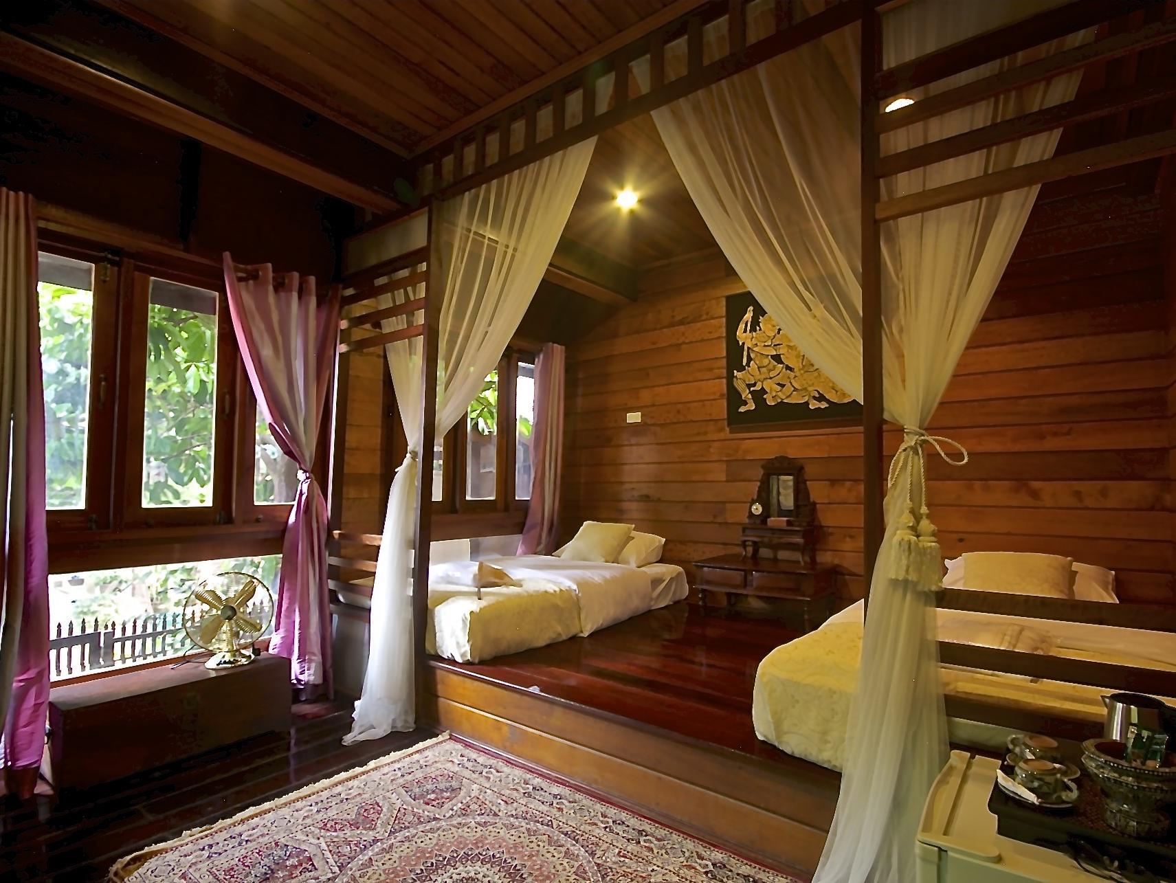 Deluxe Twin Bed - Free WiFi access - Breakfast included