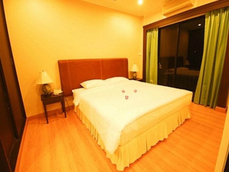 President Suite A with breakfast - Free WiFi access - Breakfast included