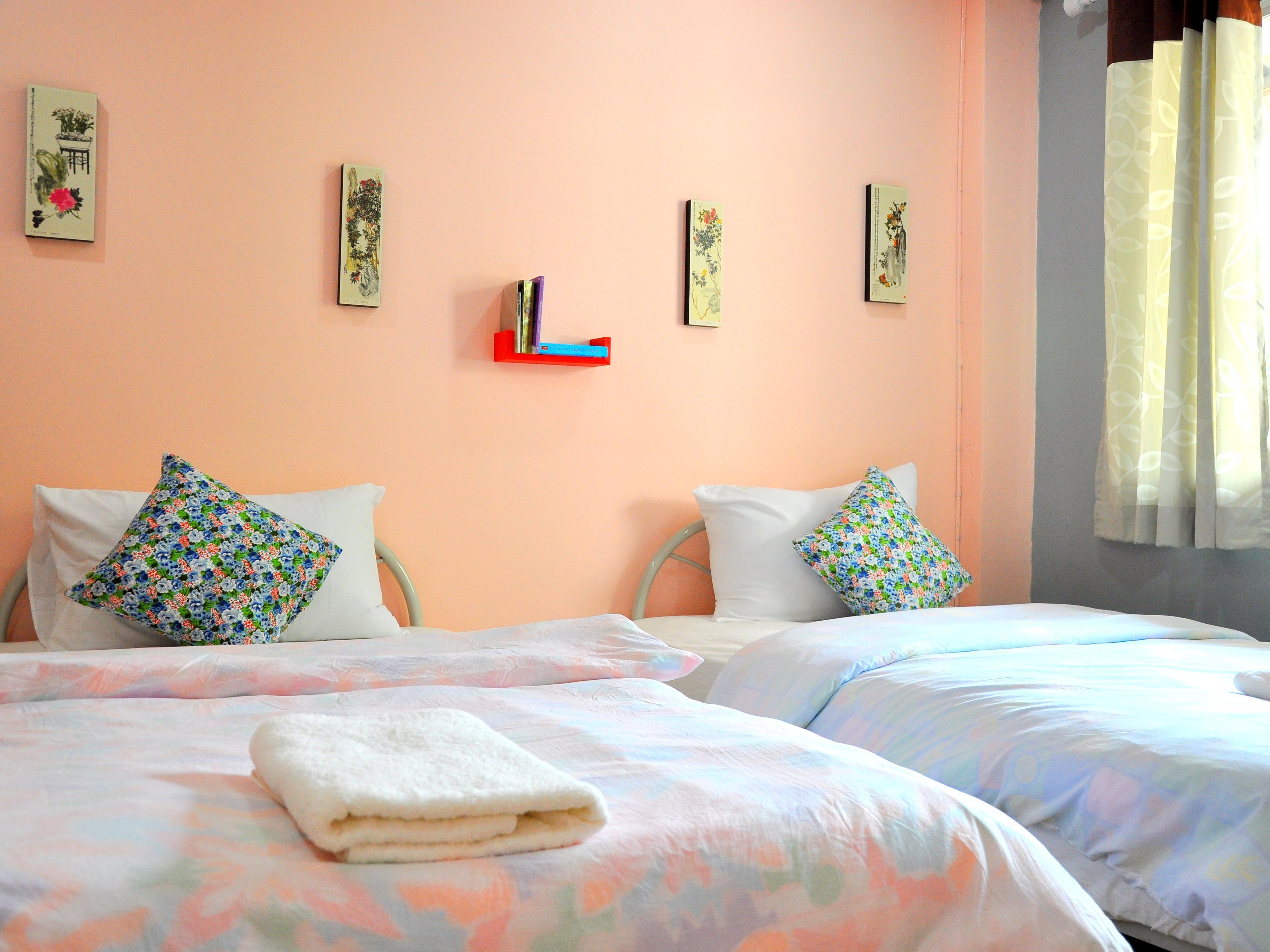 Deluxe Twin with Air Con - Free WiFi access