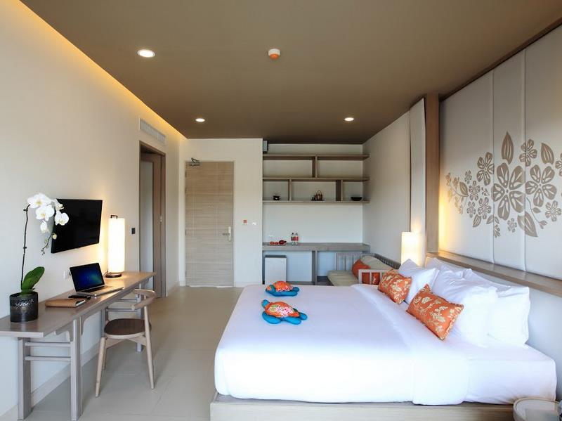 Deluxe Pool View with Breakfast - Free WiFi access - Breakfast included