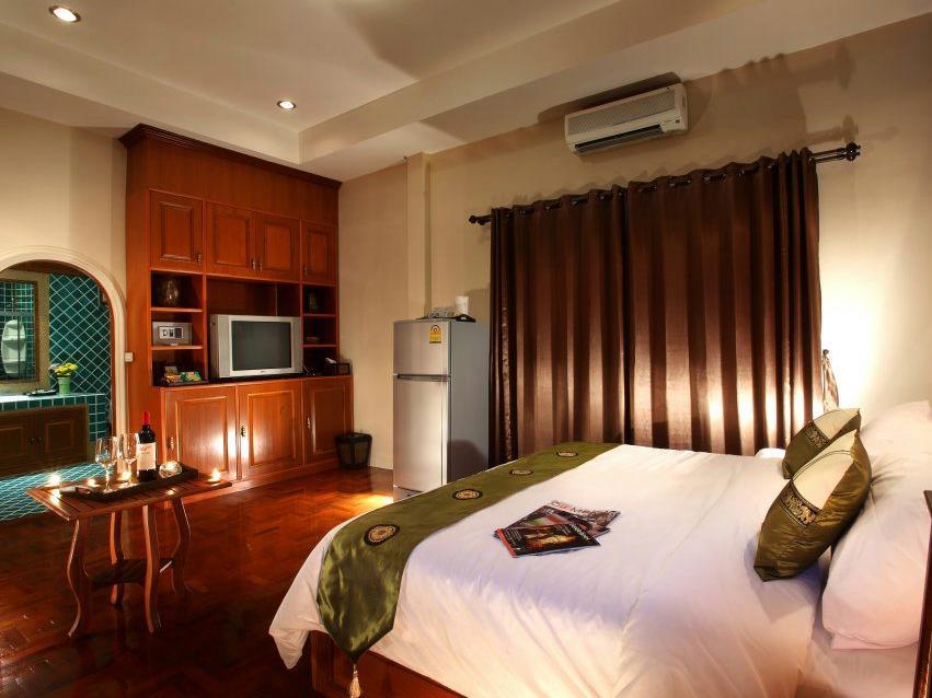 Royal Suite Jacuzzi - Free WiFi access - Breakfast included