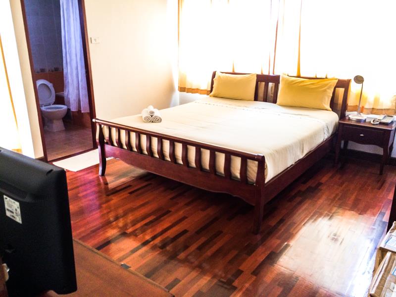 1 Bedroom Suite with Breakfast - Free WiFi access - Breakfast included