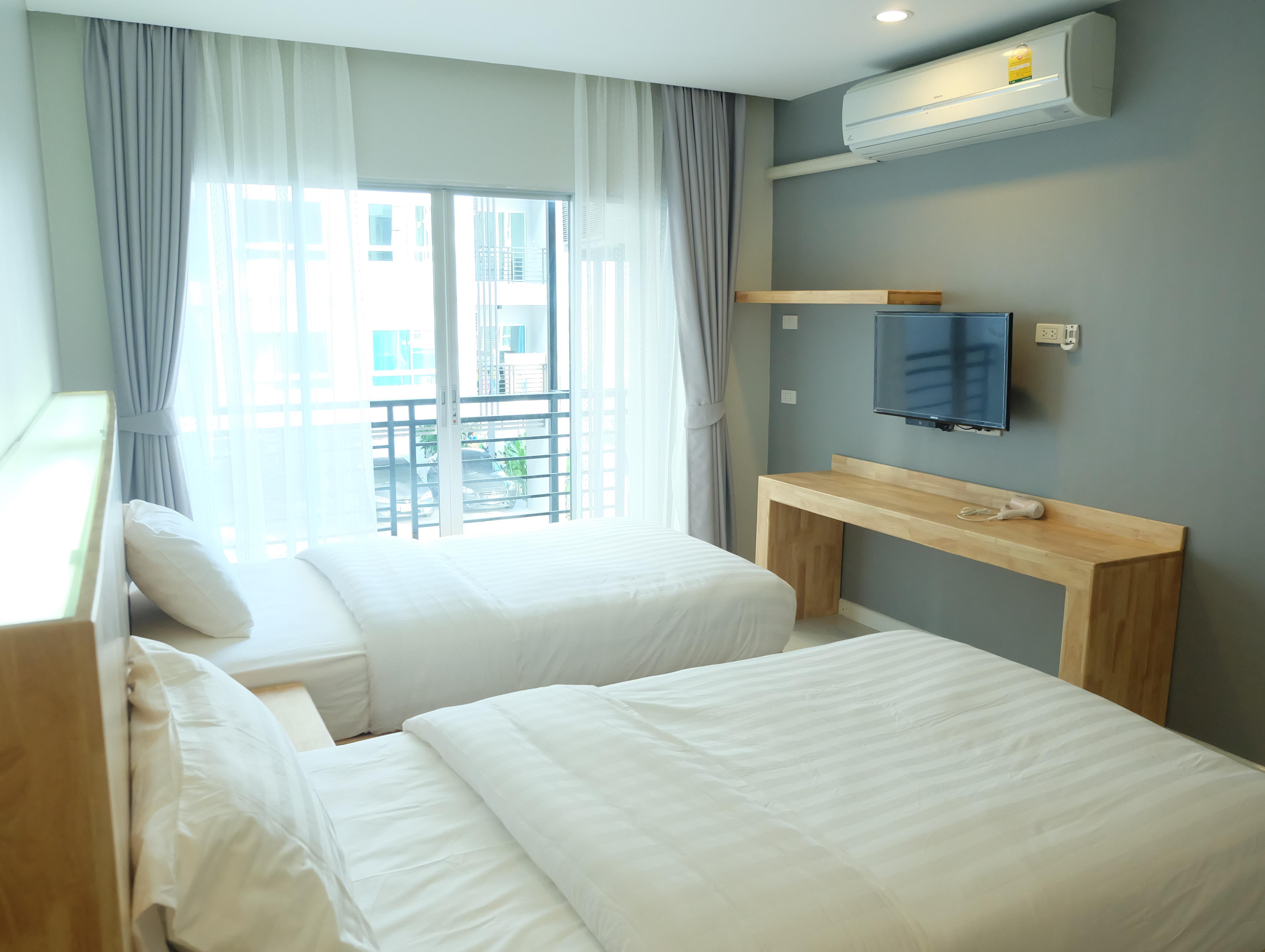 Standard Twin Bed - Breakfast included