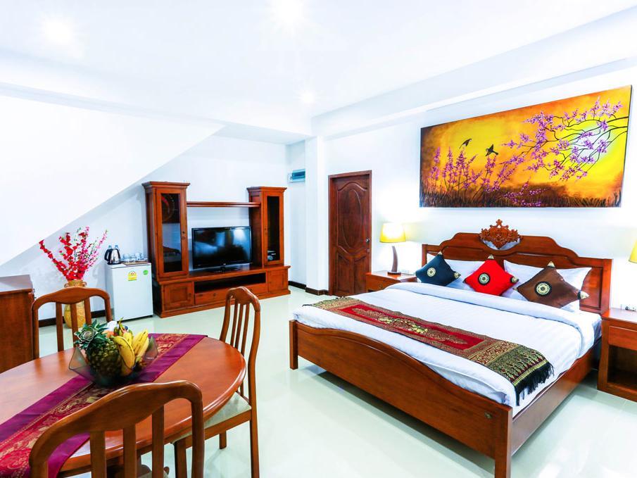 Family Two-Bedroom Suite with Pool Access Room Only - Free WiFi access