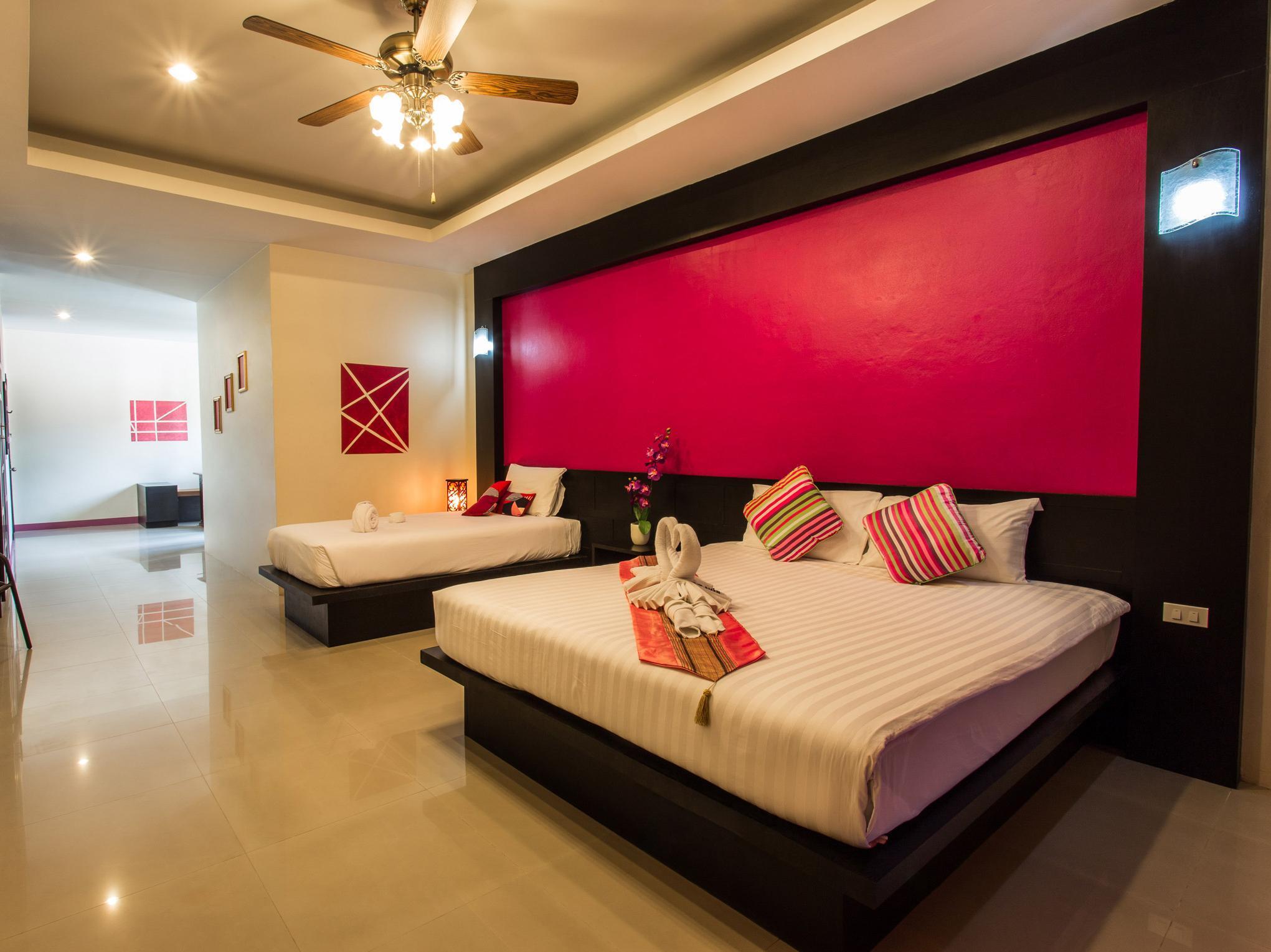Suite with Balcony - Free WiFi access